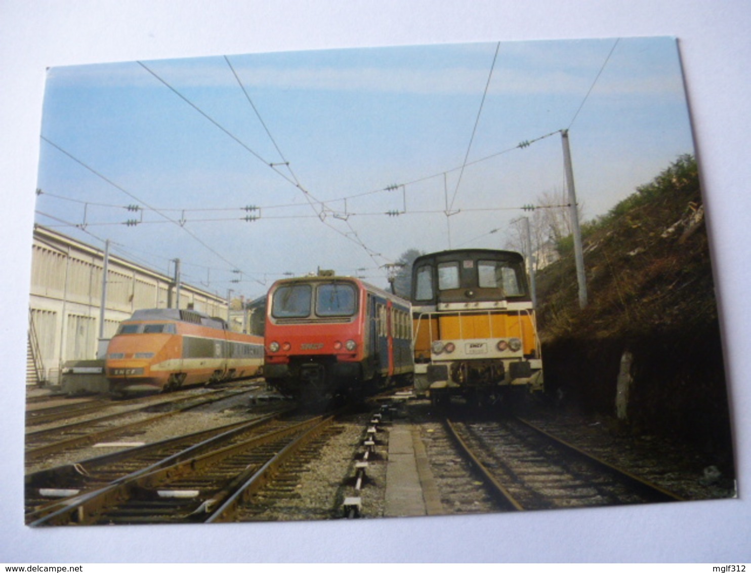 SUISSE-FRANCE : LIGNE DU TONKIN - EVIAN (74) TGV, Z 9509 Et Y 8120  Le 22 Février 1986 - Détails Sur Les 2 Scans - Trains