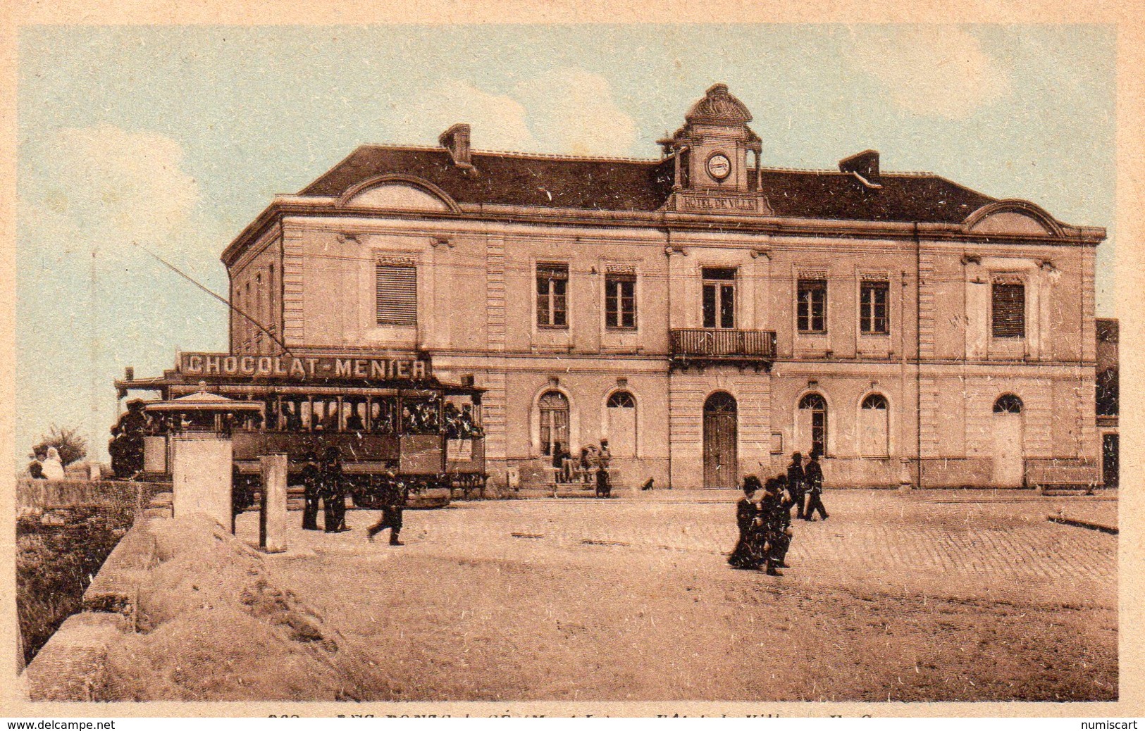 Les Ponts-de-Cé Animée Hôtel De Ville Tramway Tram Pub "Chocolat MENIER" - Les Ponts De Ce