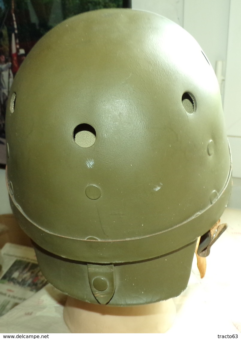 CASQUE MILITAIRE LEGER DE L'ARMEE FRANCAISE POUR LES BLINDES LEGERS GENRE E.B.R ,FABRICATION FRANCAISE ANNEE 1970 ENVIRO - Casques & Coiffures