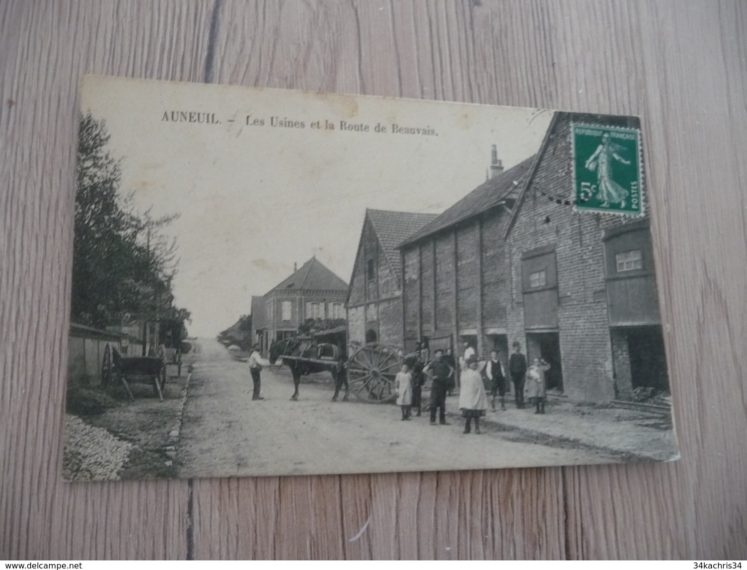 CPA 60 Oise Auneuil Les Usines Et La Route De Beauvais - Auneuil