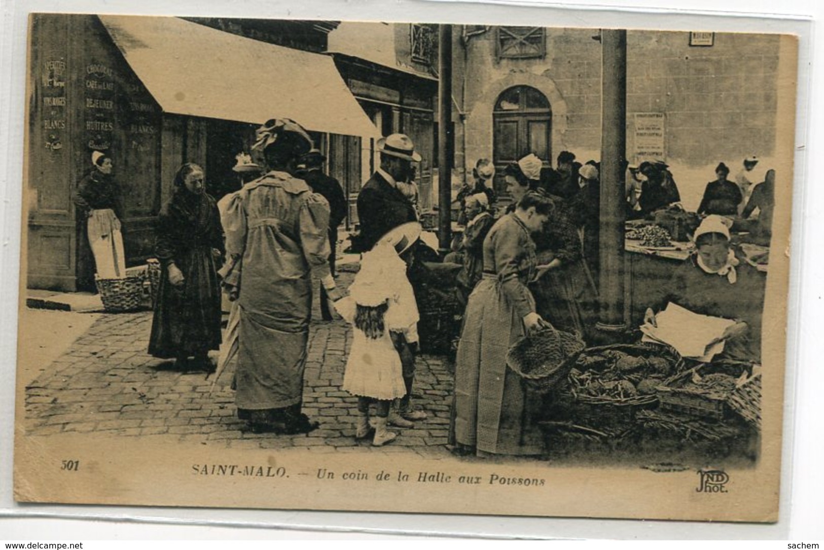 35 ST SAINT MALO Marche Un Coin De La Halle Aux Poissons ND 301  Jolie Animation 1920     D09 2019 - Saint Malo