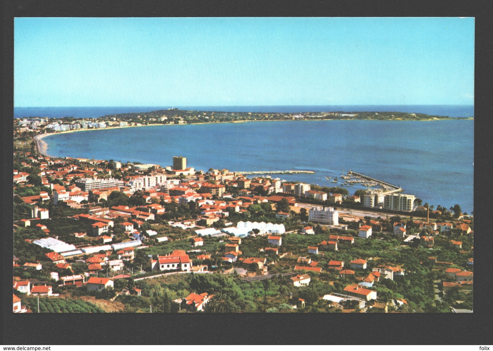 Golfe-Juan - Vue Générale Sur La Ville Et Le Cap D'Antibes Dans Le Fond - Autres & Non Classés