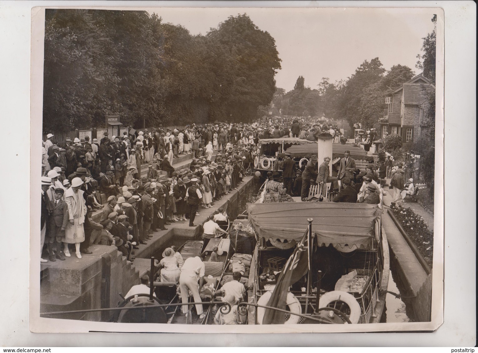 ASCOT SUNDAY RIVER THAMES BOULTER'S LOCK MAIDENHEAD  25*20 CM Fonds Victor FORBIN 1864-1947 - Lugares