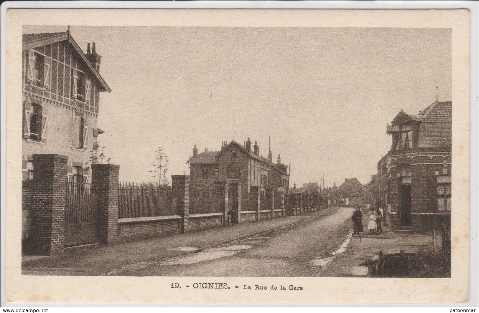 OIGNIES LA RUE DE LA GARE - Andere & Zonder Classificatie