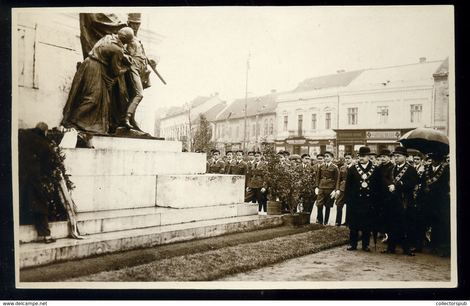 DEBRECEN 1930. Március 15. Ünnepség A Kossuth Szobornál, Fotós Képeslap - Hongarije