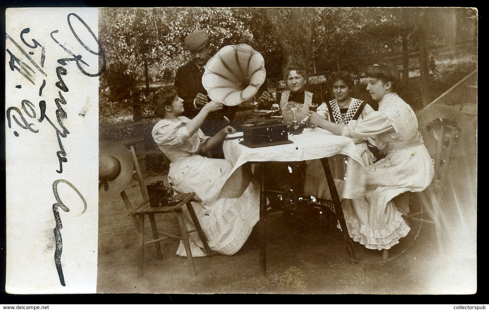 RESICA 1908. Hölgyek, Gramafonnal, érdekes Fotós Képeslap - Hongarije