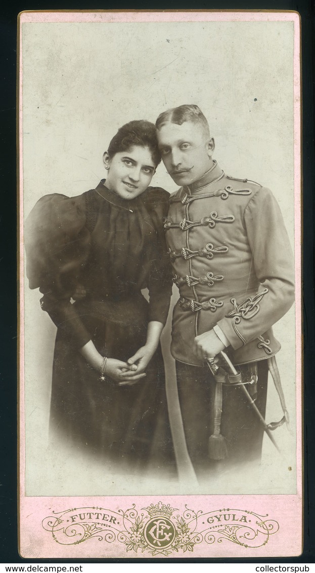 TOLNA 1894. Futter Gyula : Katona Férfi és Párja, Szép Cabinet Fotó,hátoldali Ajánlással - Other & Unclassified