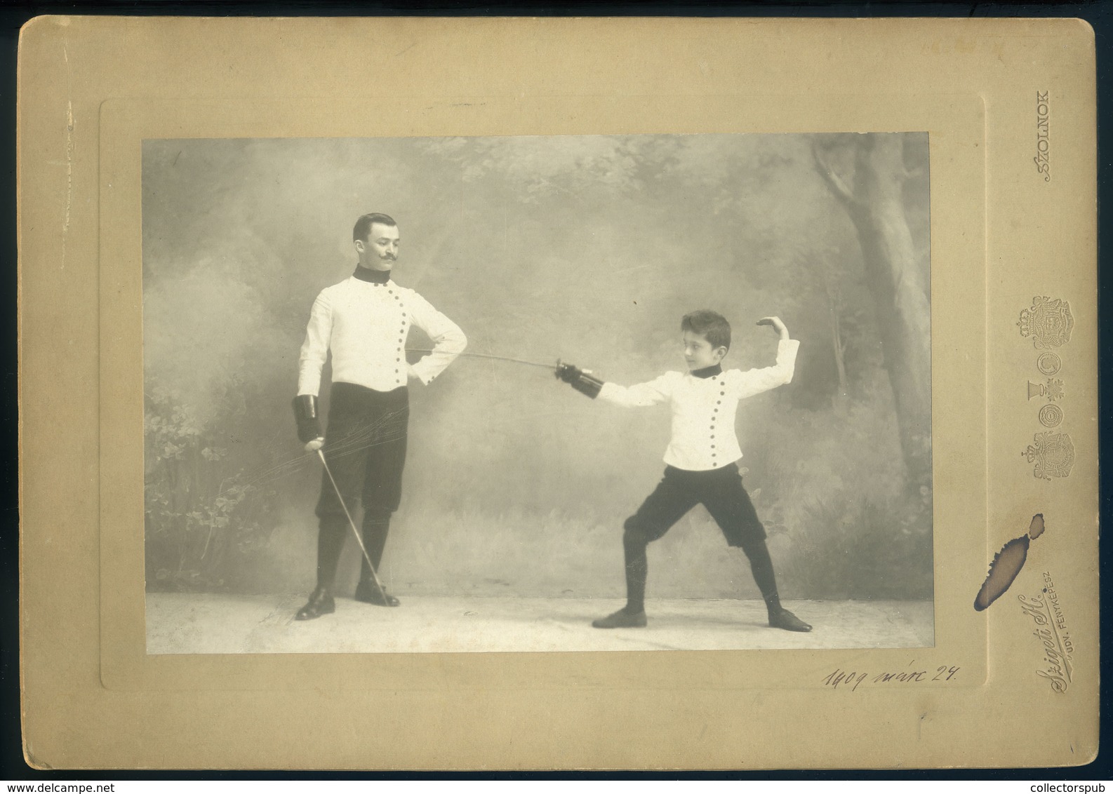 SZOLNOK 1909. SPORT VÍVÁS Szigeti Henrik : Vívók Igen Ritka Fotó 251*18 Cm - Andere & Zonder Classificatie