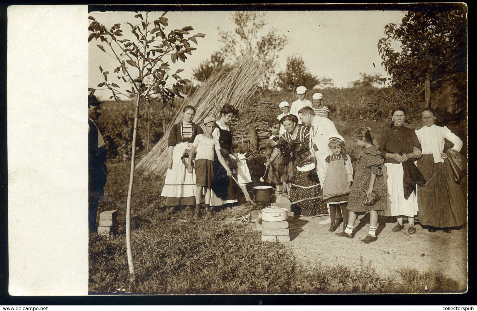 BALATONBERÉNY 1910. Bográcsozók, Fotós Képeslap - Ungarn