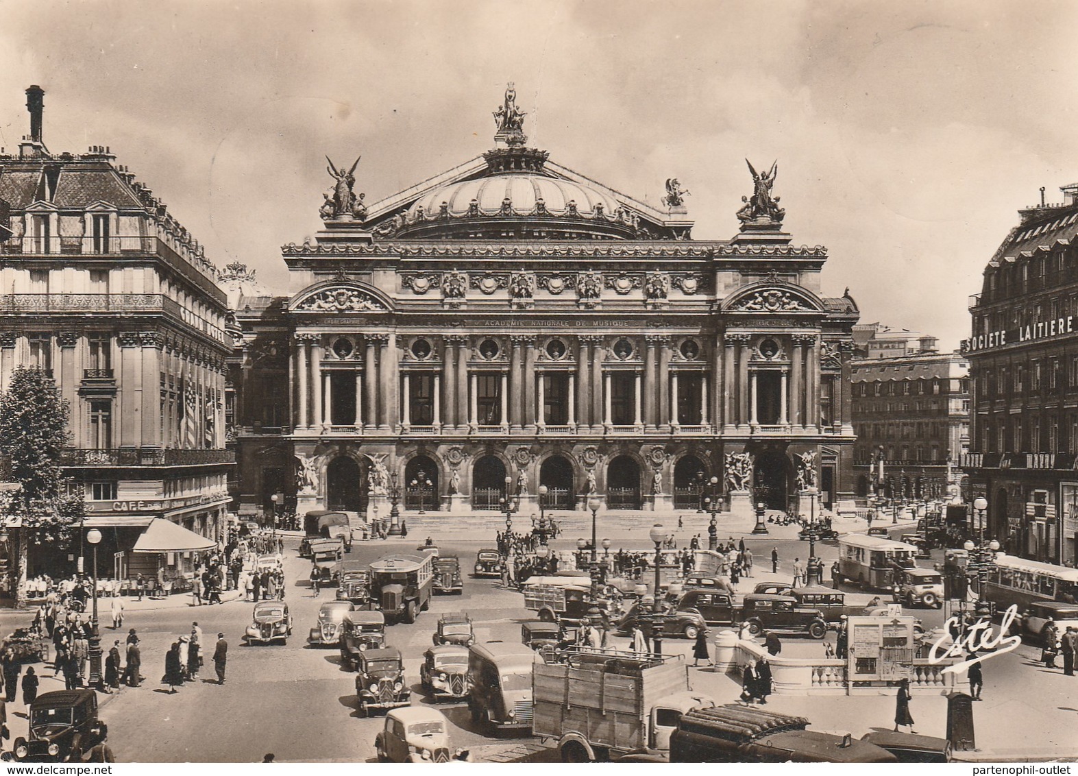 Cartolina - Postcard / Viaggiata - Sent / Parigi, Piazza - Piazze