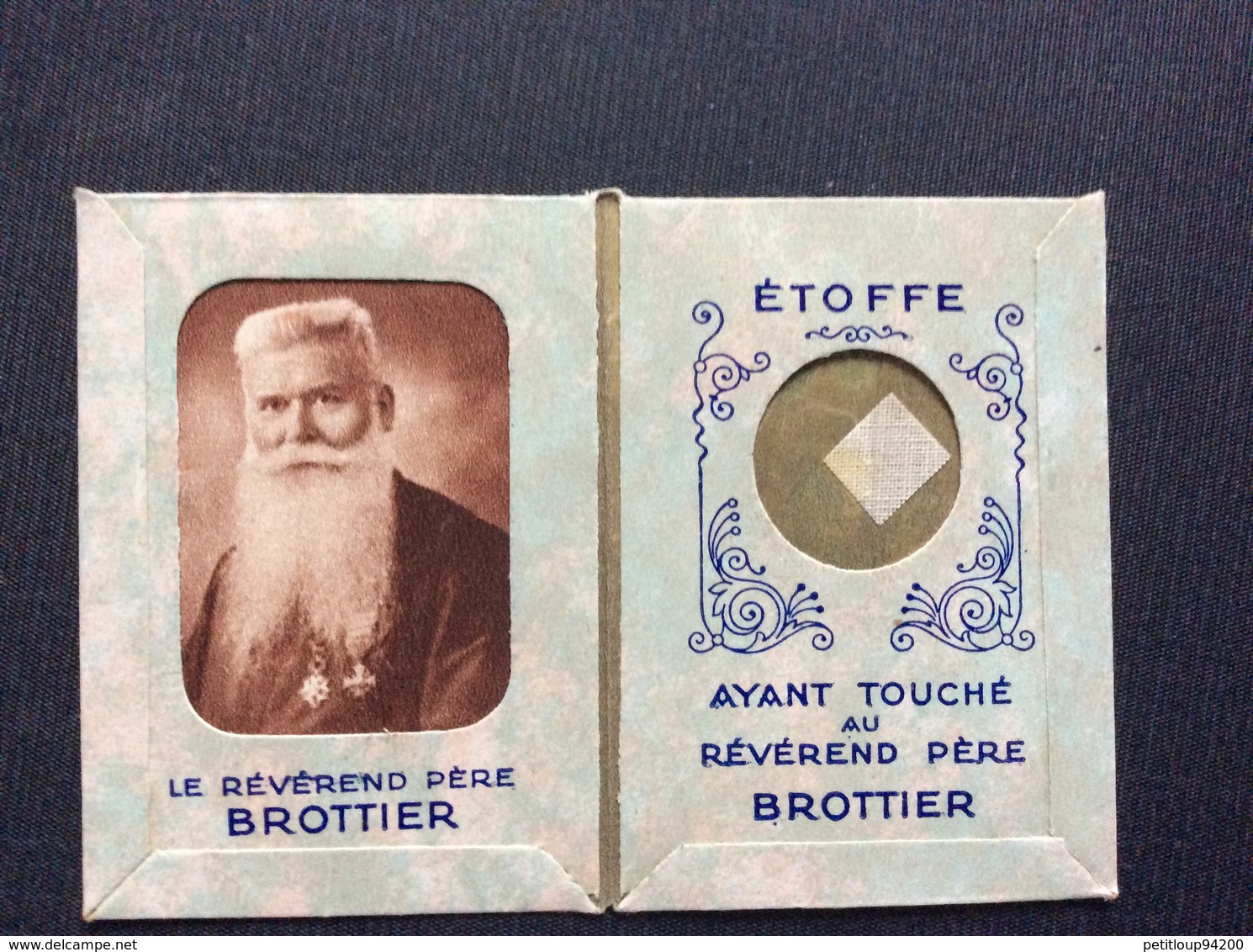 CARNET SOUVENIR DES ORPHELINS APPRENTIS D’AUTEUIL RÉVÉREND PÈRE BRODIER  Étoffe - Andachtsbilder