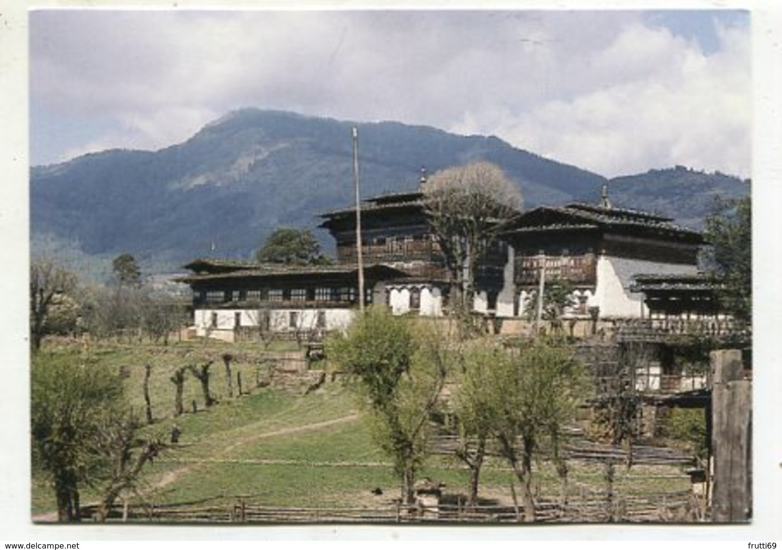 BHUTAN - AK 350807 Bumthang - Springtime Ugen Choling Naktsang - Butan