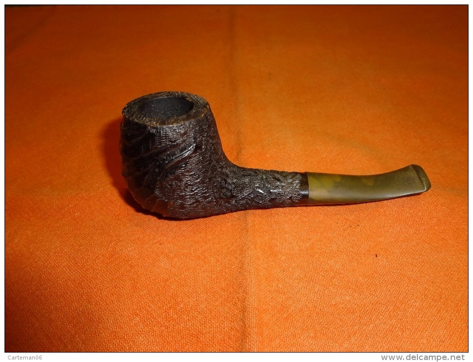 Ancienne Pipe, Vieille Bruyère Courrieu à Cogolin - Pipas En Madera De Brezo ( Bruyere)