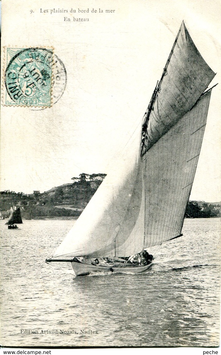 N°73458 -cpa Les Plaisirs Du Bord De La Mer En Bateau - Voiliers