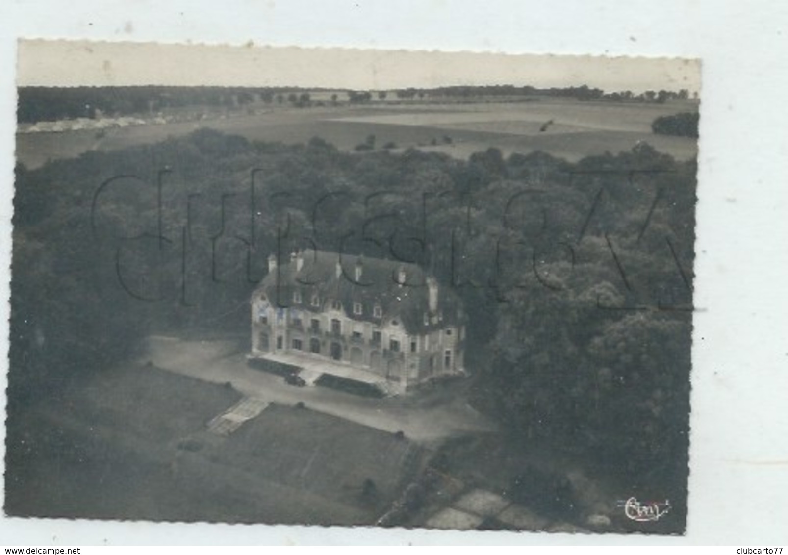 Flixecourt (80) : Vue Aérienne Au Niveau Du Chateau De Ville-le-Marclet En 1960 GF. - Flixecourt