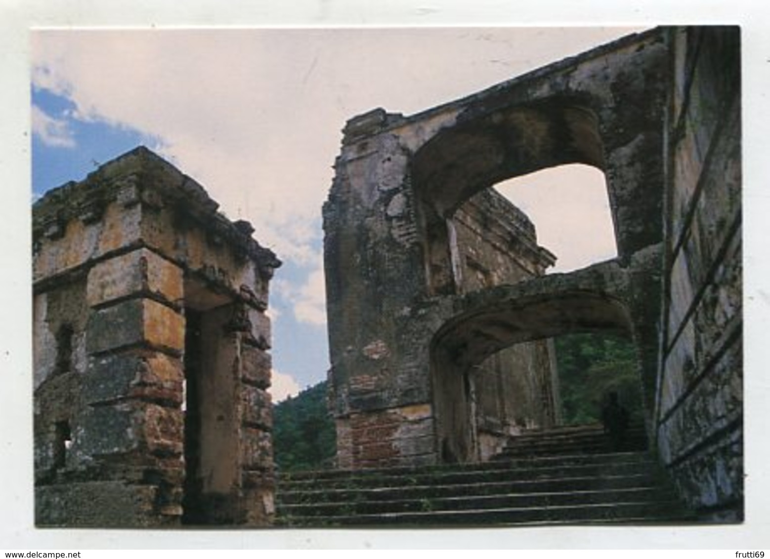 HAITI - AK 351017 Cap Haitien - The Ruins Of Sans Souci Palace - Haiti