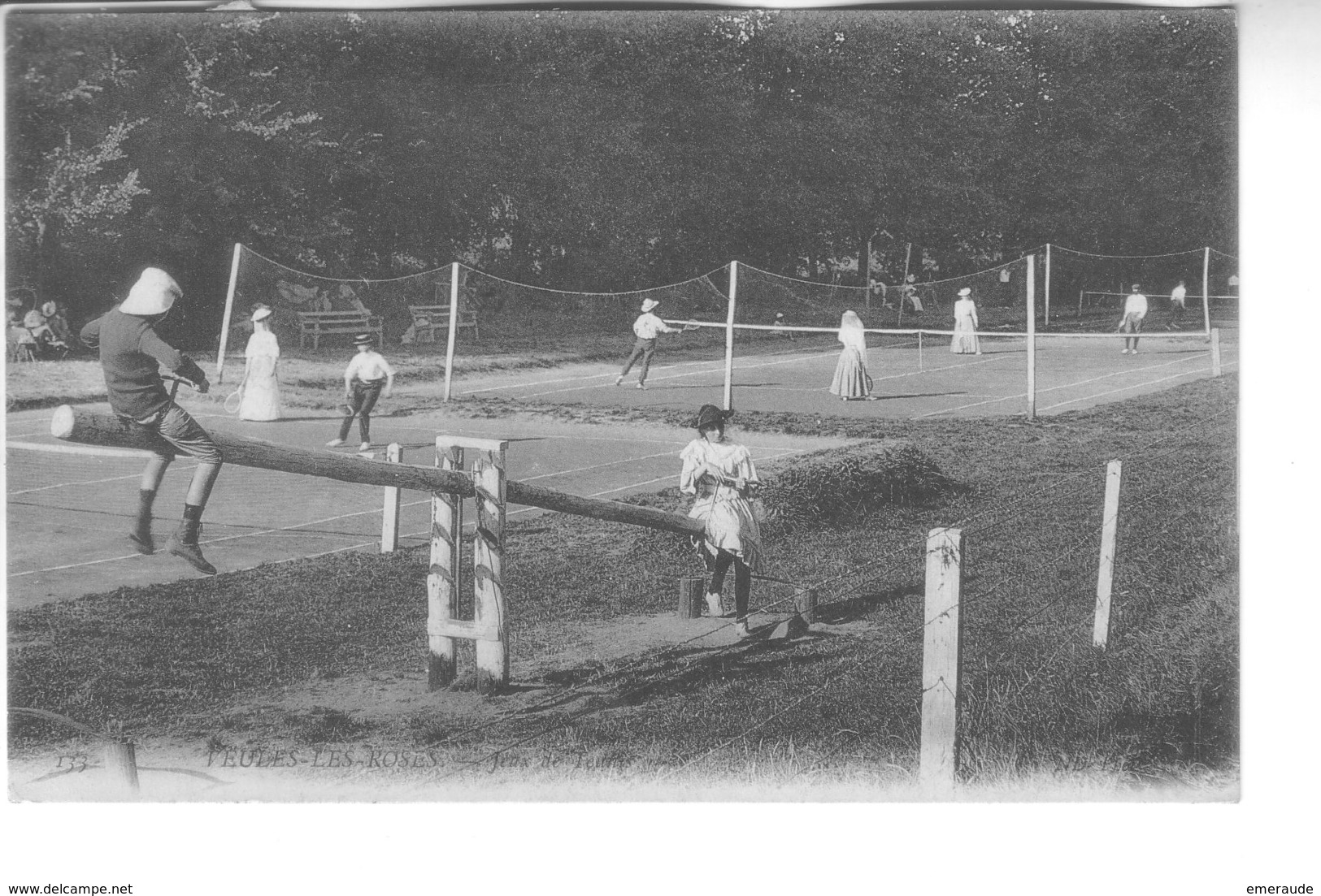 VEULES LES ROSES  Jeux De Tennis - Veules Les Roses