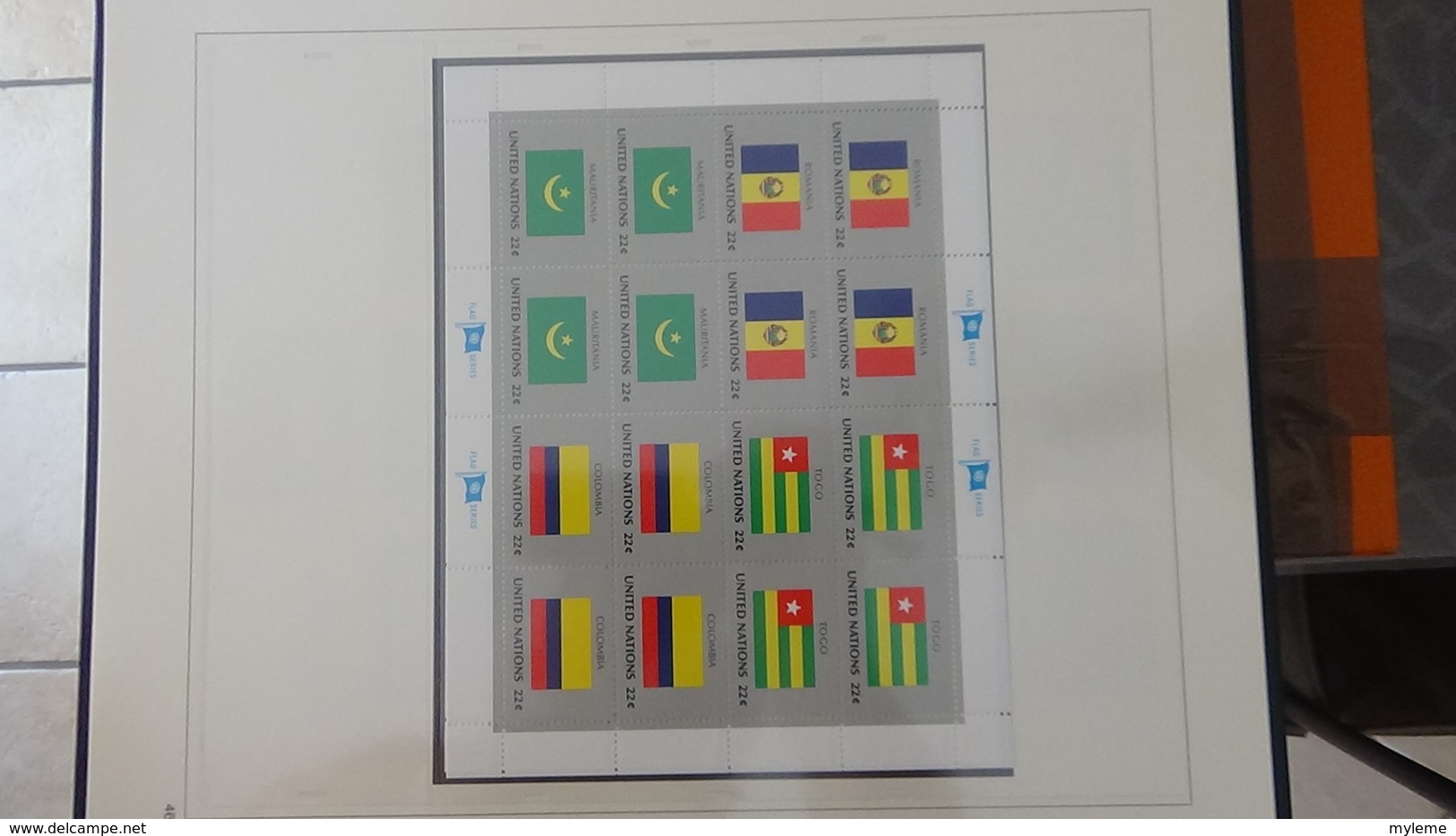 Grosse collection Nations Unies en SAFE avec étui série drapeaux en blocs et timbres ** complet.. A saisir !!!