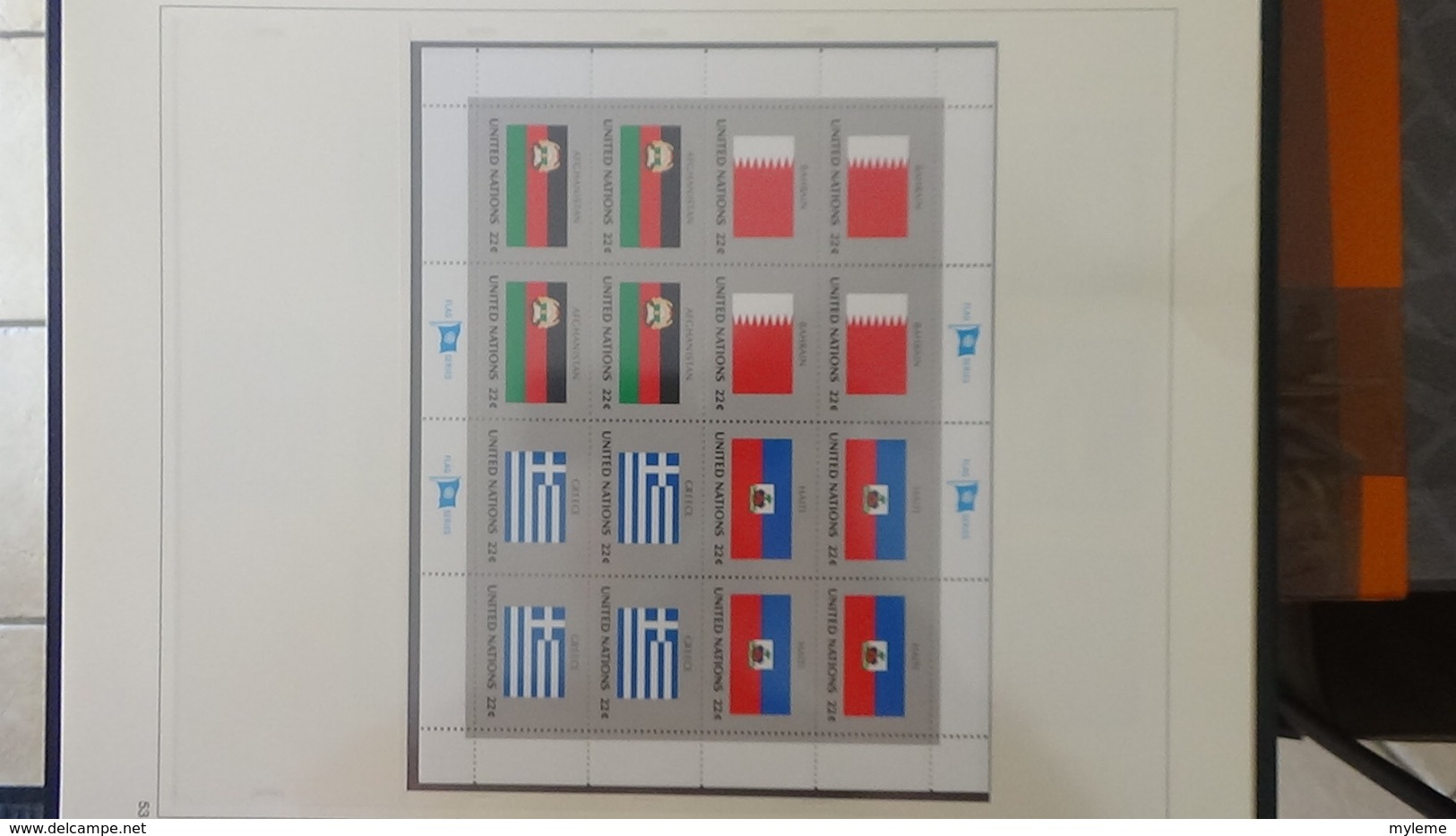 Grosse collection Nations Unies en SAFE avec étui série drapeaux en blocs et timbres ** complet.. A saisir !!!