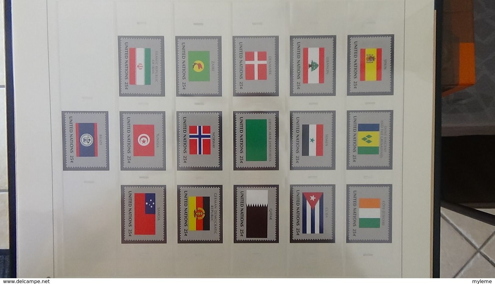 Grosse collection Nations Unies en SAFE avec étui série drapeaux en blocs et timbres ** complet.. A saisir !!!