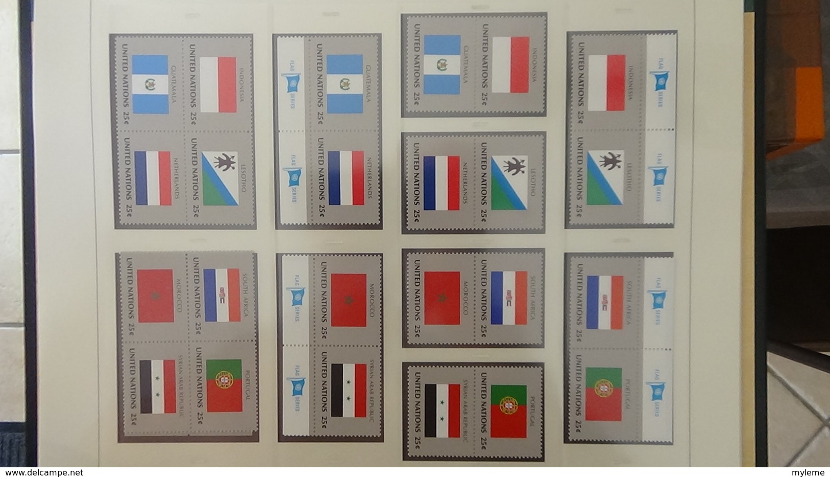 Grosse collection Nations Unies en SAFE avec étui série drapeaux en blocs et timbres ** complet.. A saisir !!!