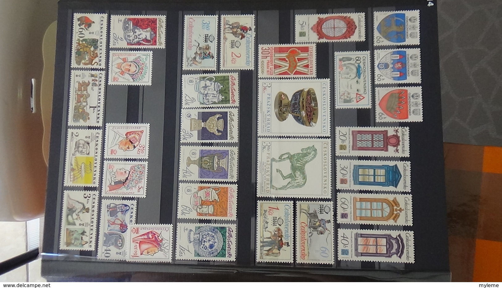 Collection de TCHECOSLOVAQUIE  en timbres ** et blocs oblitérés. A saisir !!!