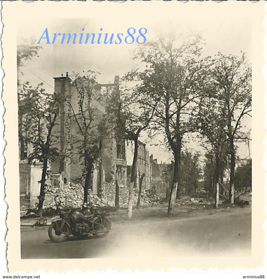 Campagne De France 1940 - Wehrmacht In Amiens - Motorrad Zündapp K 500 W - Motorradgespann - Kraftrad Mit Beiwagen - Guerre, Militaire