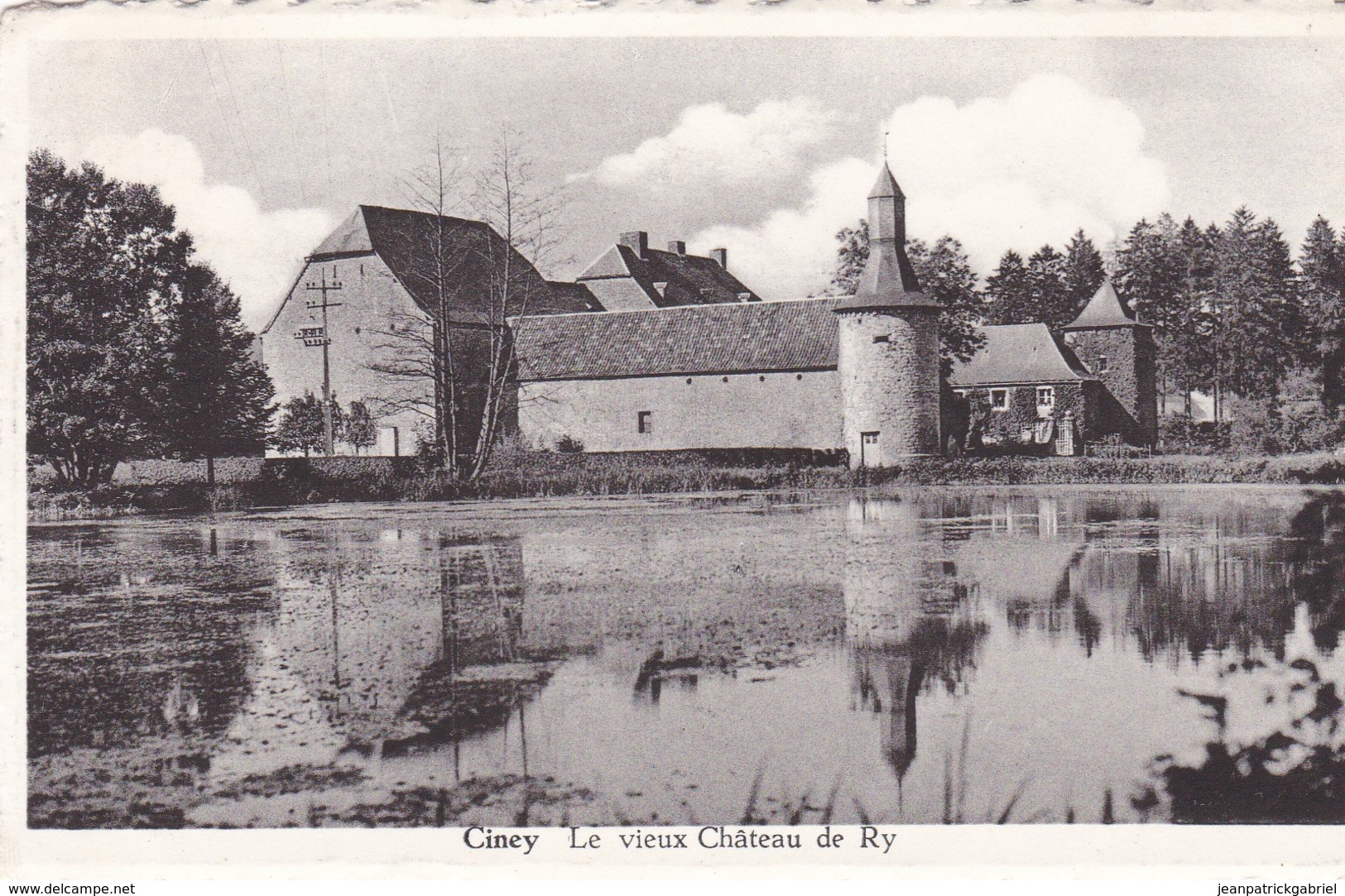 619 Ciney Le Vieux Chateau De Ry - Ciney