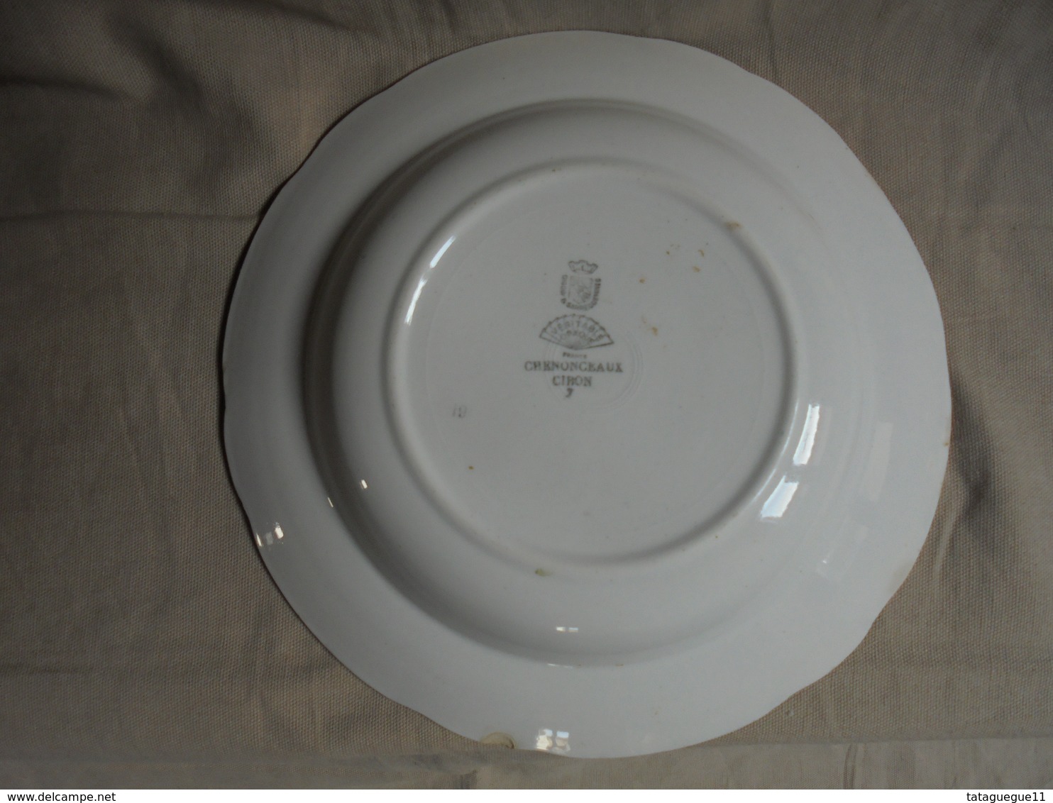 Ancien - Plat de service creux "Digoin" France Véritable opaque