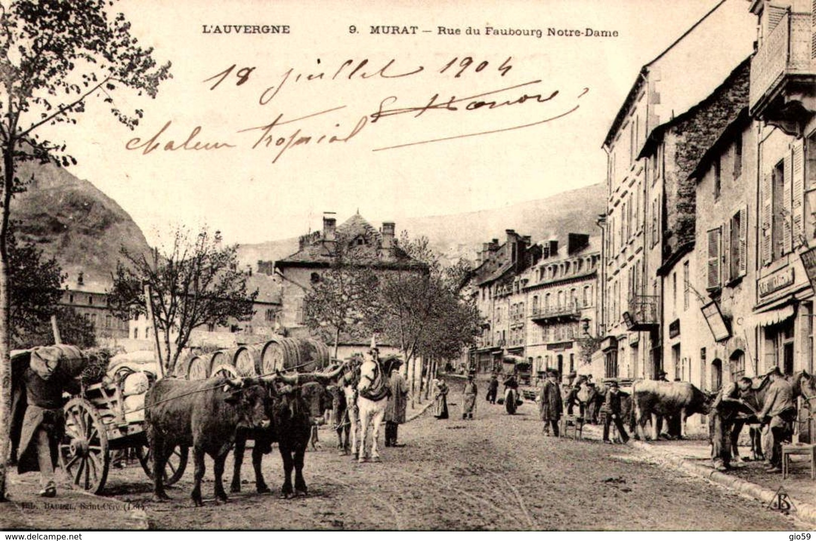 MURAT (cpa 15) Rue Du Faubourg Notre-Dame - Belle Animation (Maréchal-Ferrant) - # RARE - Murat