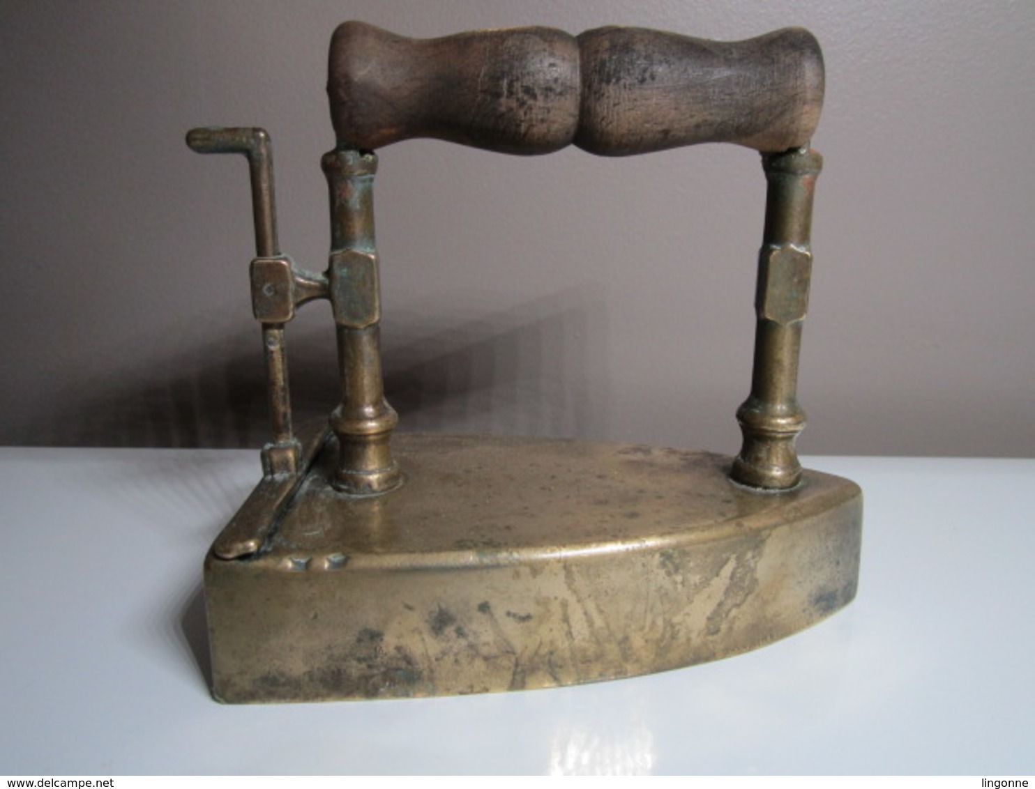 RARE Ancien Fer Repasser Lingot Bronze Cuivré à Braise  Poids : 760 Grs Env - Art Populaire