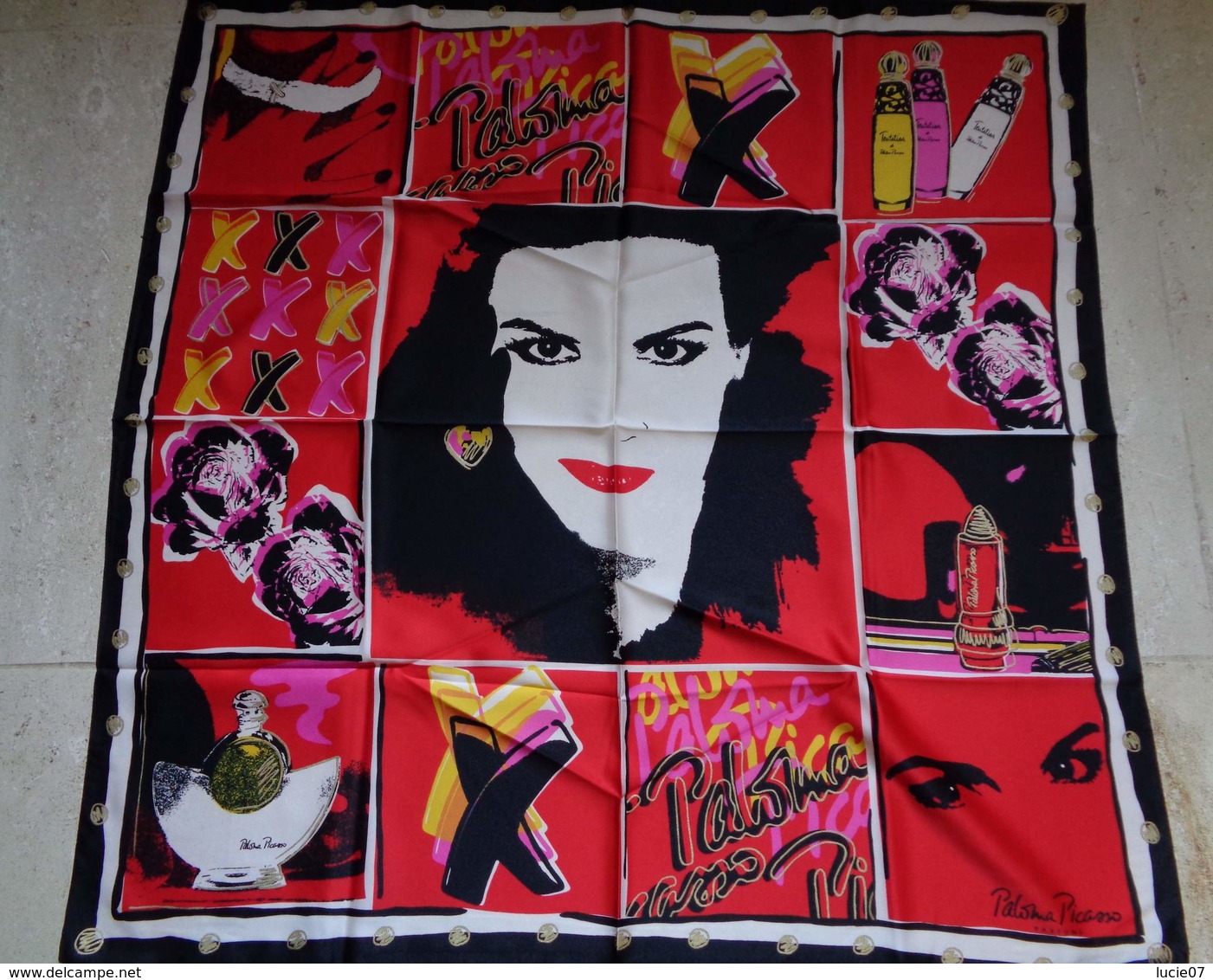 SUPERBE FOULARD PALOMA PICASSO Collection Pop Art  Siglé  état 87 X 87 Cm - Accessoires