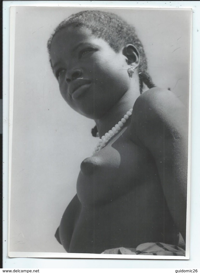 Afrique  Jeune Fille  Seins Nus , Photo 13 X 18cm - Africa