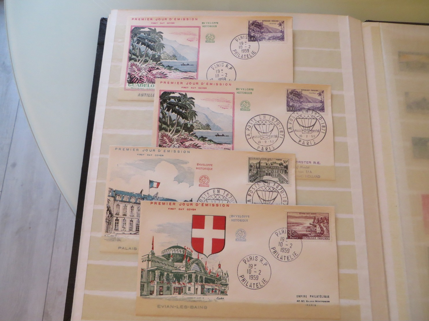 1 classeur majorité timbres de FRANCE,tous etats ,à VOIR ET ETUDIER