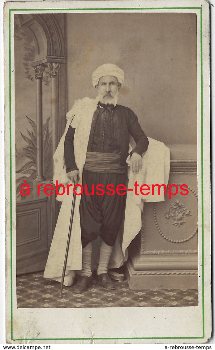 CDV Vers 1870-un Oriental En Grande Tenue - Anciennes (Av. 1900)