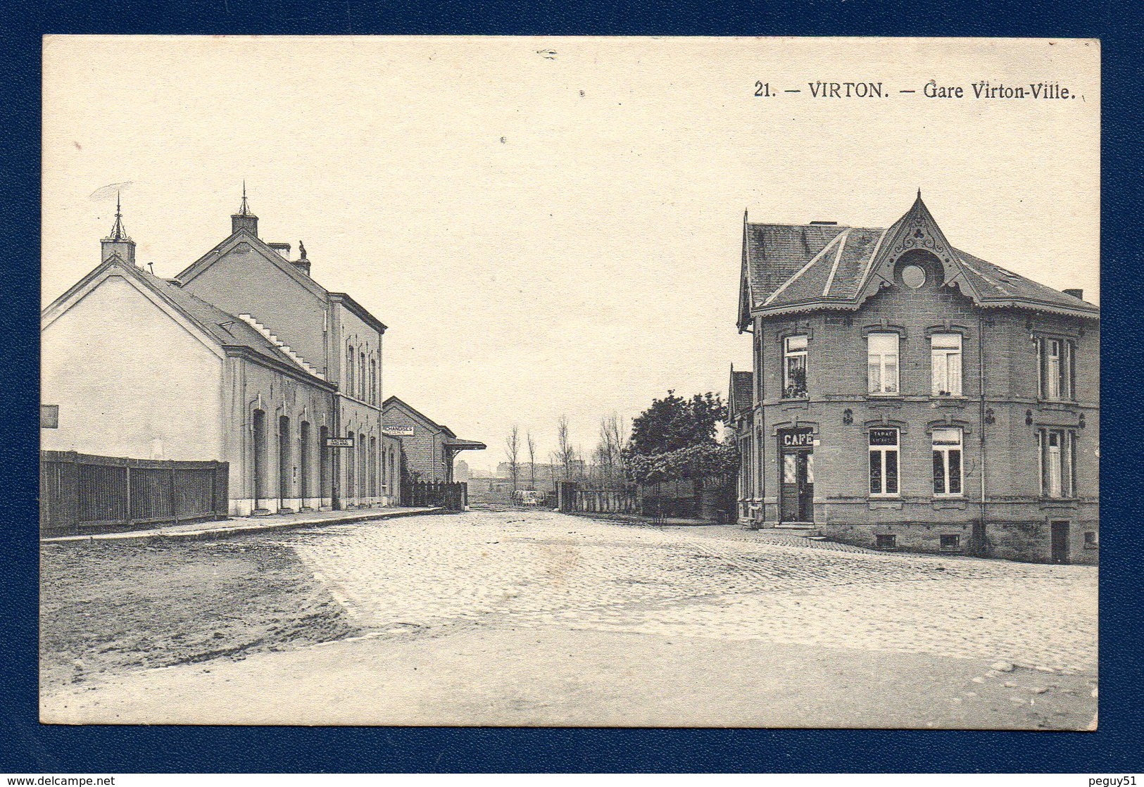 Virton. L' Ancienne Gare De Virton-Ville. Café De La Gare. - Virton