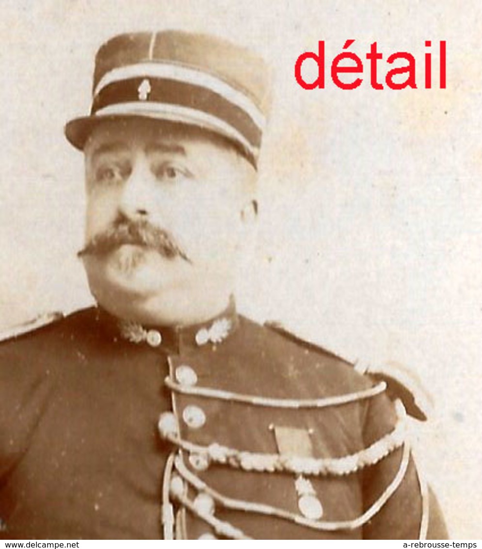 CDV Vers 1894-officier Médaillé Grenade Sur Col-gendarme? Photo Fafournoux à Montceau Les Mines - Guerre, Militaire