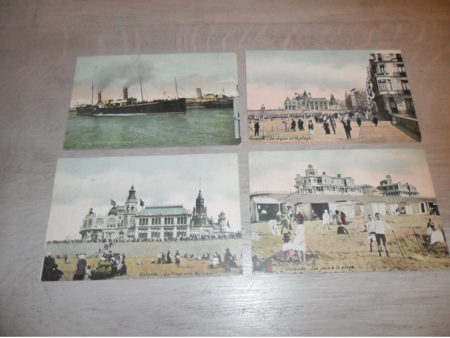 Beau lot de 60 cartes postales de Belgique  Ostende  Mooi lot van 60 postkaarten van Oostende - 60 scans