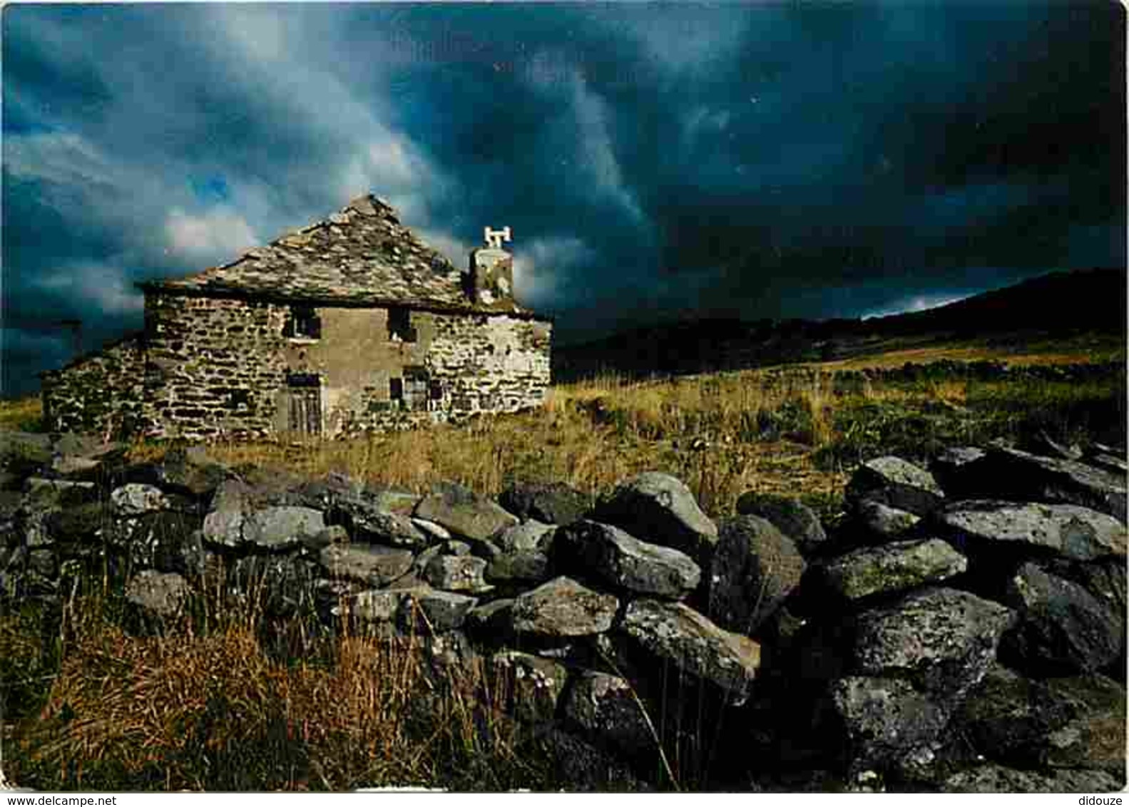 07 - Ardèche - Le Mont Mezenc - Dans Le Massif Du Mezenc Ferme Typique Du Haut Vivarais - Flamme Postale De Les Vans - V - Altri & Non Classificati