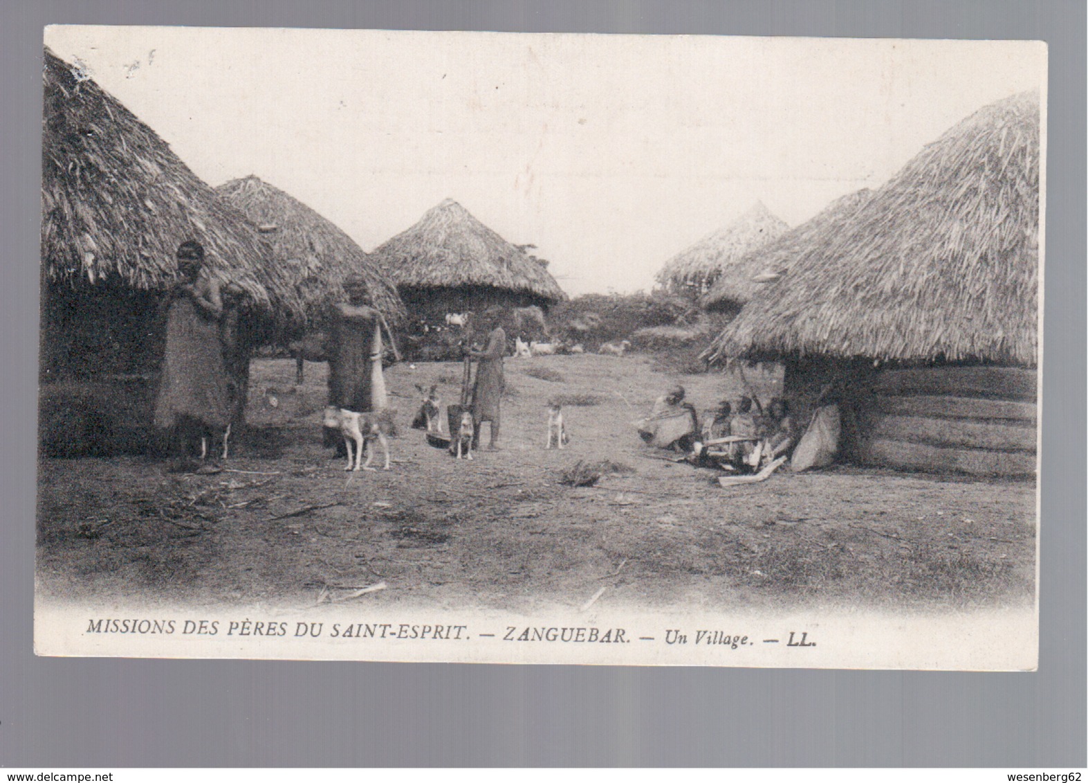 TANZANIA  Missions Des Pères Du Saint Esprit, Zanguebar- Un Village Ca 1910 OLD POSTCARD - Tanzania