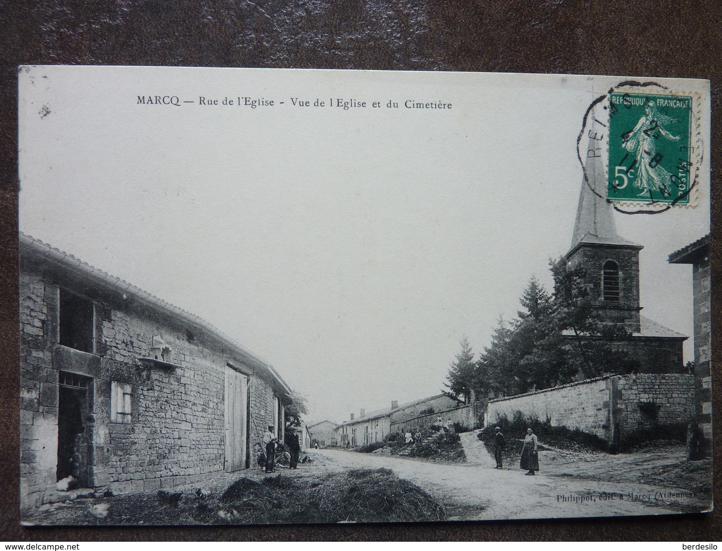 MARCQ   Rue De L'Eglise - Vue De L'Eglise Et Du Cimetière   TBE - Autres & Non Classés