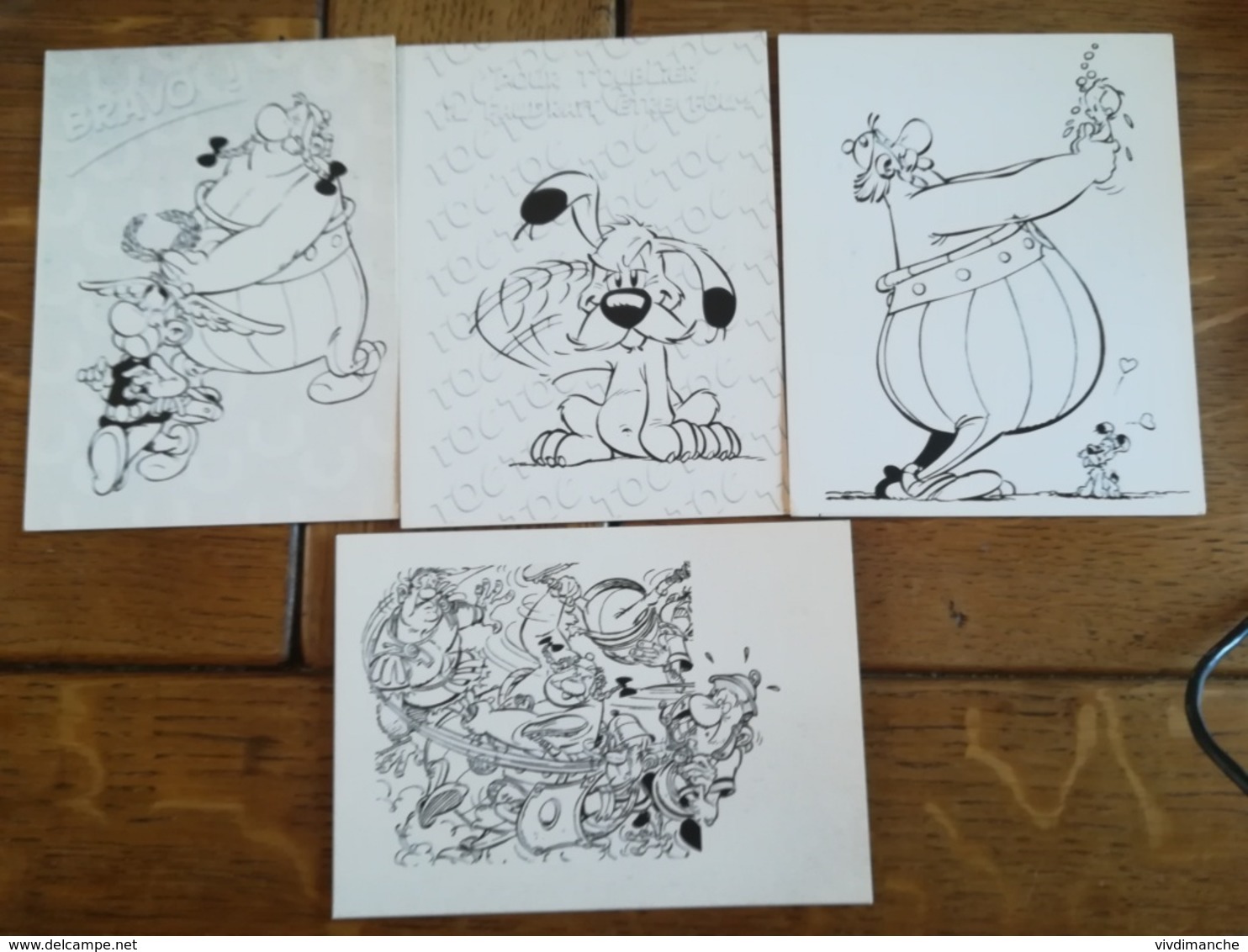 ASTERIX ET OBELIX - LOT DE 4 CARTES POSTALES NEUVES DE DIFFERENTS FORMATS DE 1999 - - Bandes Dessinées