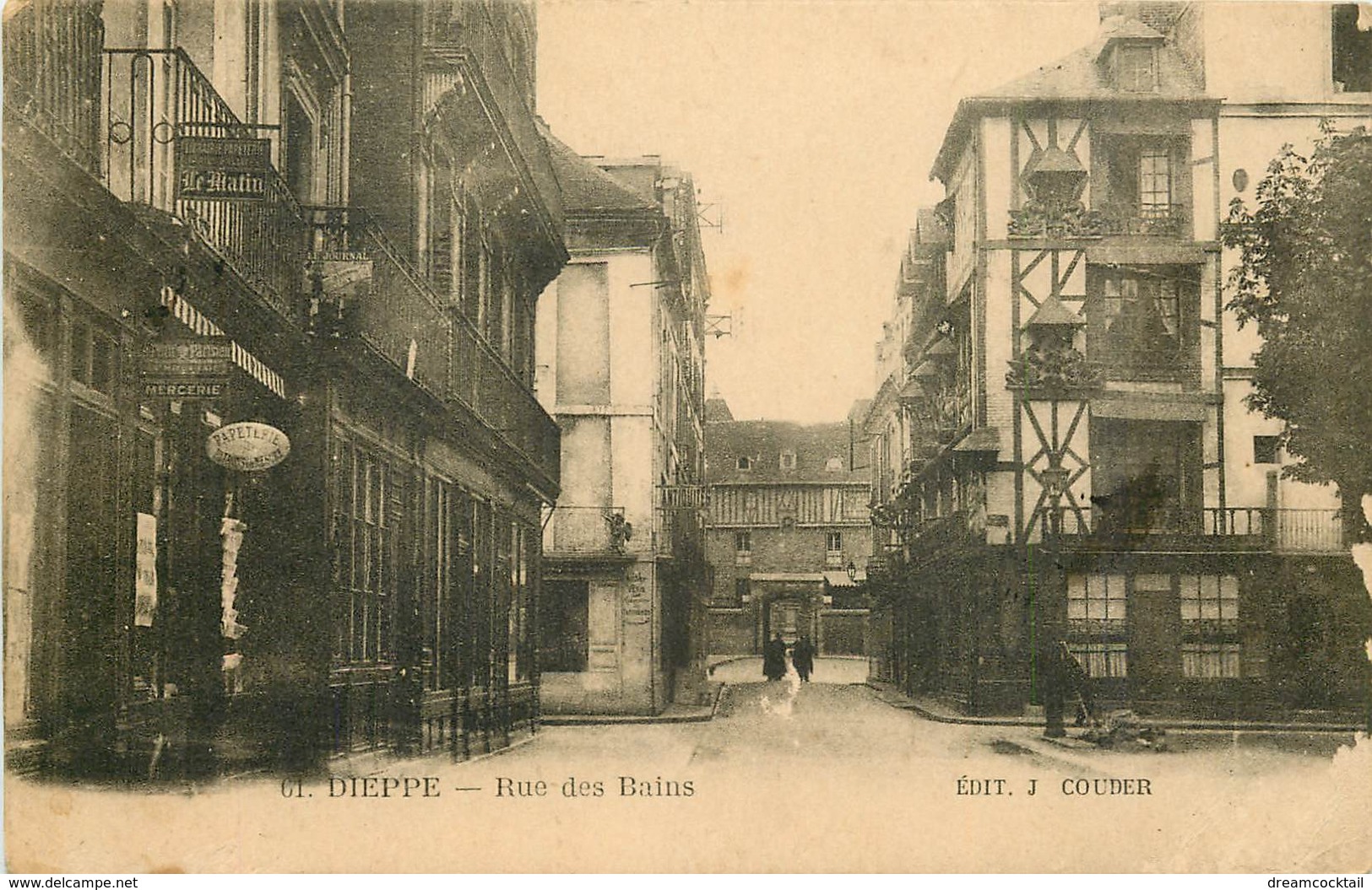 WW 2 Cpa 76 DIEPPE. Rue Des Bains Et Pilote De Navire Rentrant Au Port - Dieppe