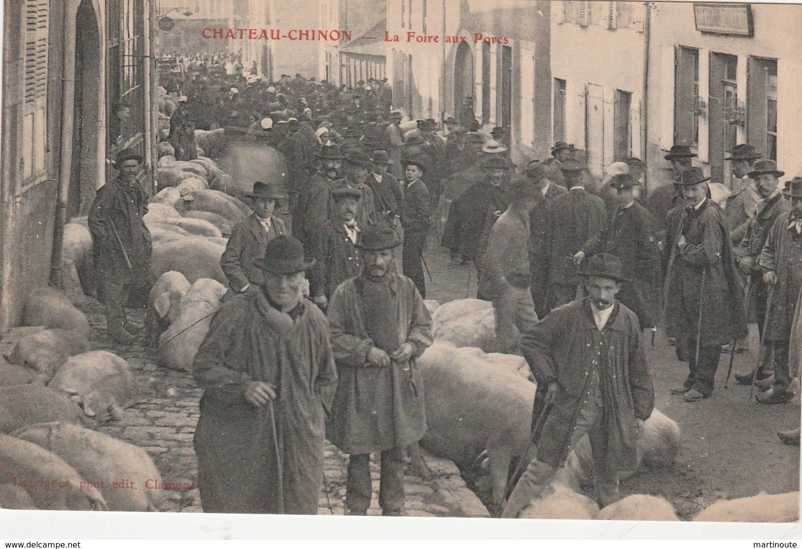 - 58 - CPA - CHATEAU-CHINON - La Foire Aux Porcs - 005 - Chateau Chinon