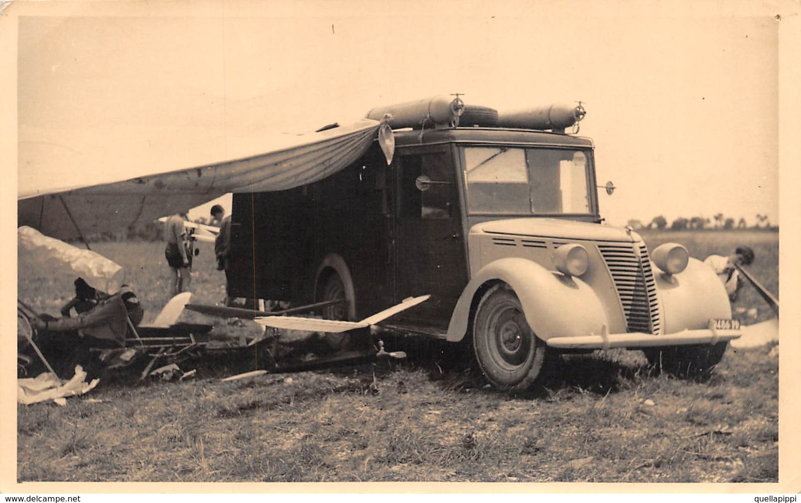 D9289 "FOTOCARTOLINA -AUTOCARRO FIAT- IMPIANTO GASOGENO ANNI 40" FOTO SU CARTA FERRANIA, ANIMATA - Automobili