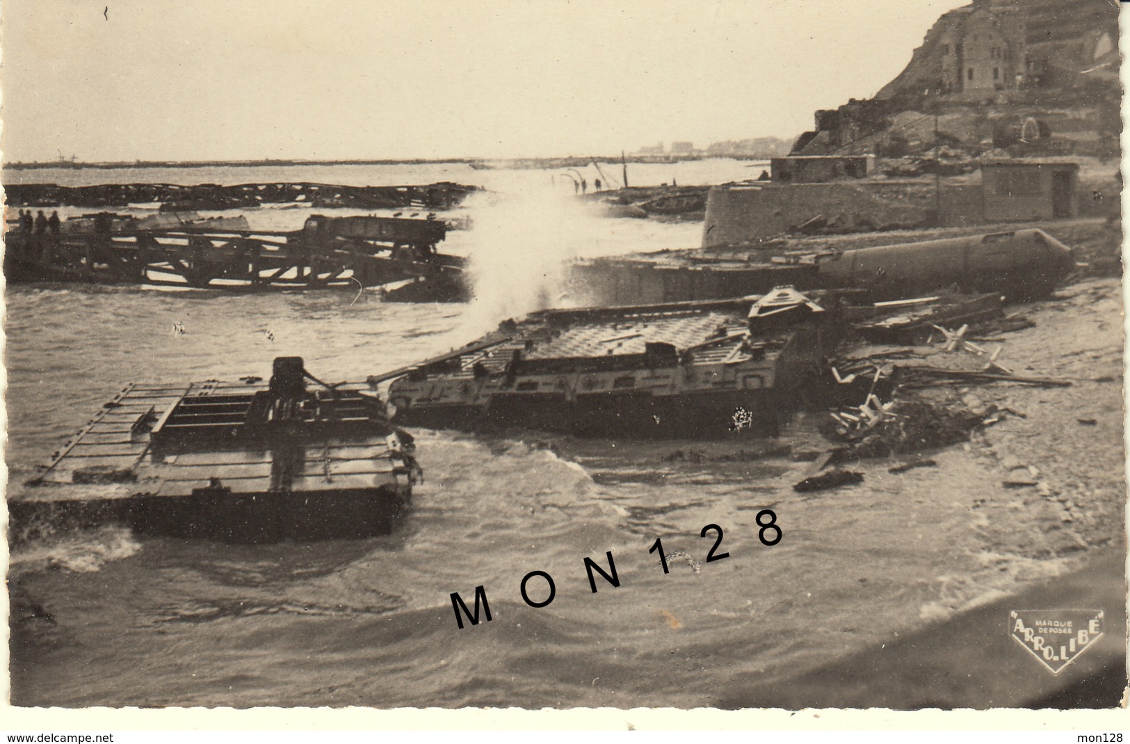 NORMANDIE-DEBARQUEMENT ARROMANCHES 1944 PORT DE LA LIBERATION-LA GRANDE CALE ET LA FALAISE EST - Arromanches