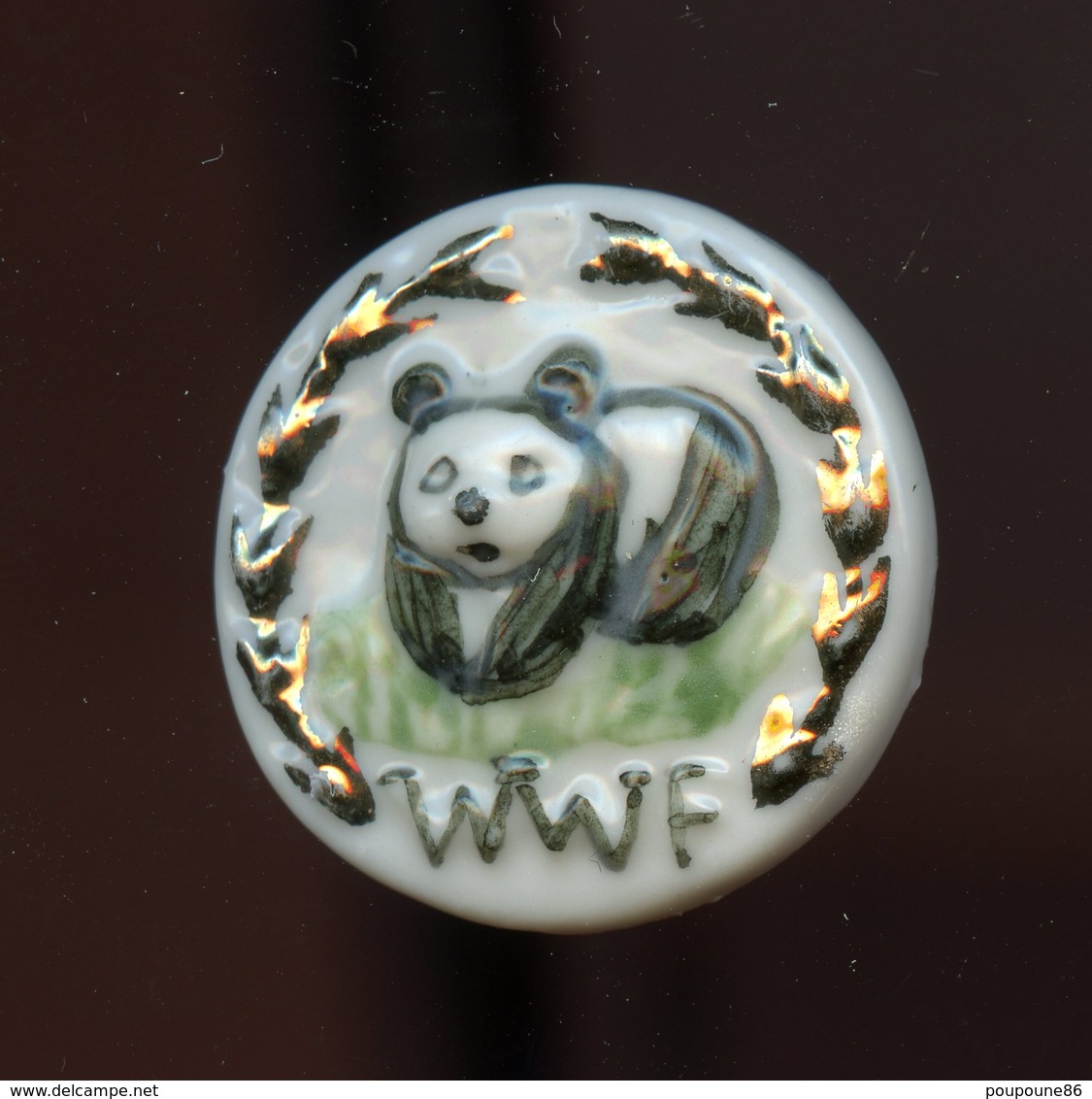 FEVE  - FEVES -   "WWF PANDA  FEUILLES OR" 1986 - ANCIENNE - Animaux