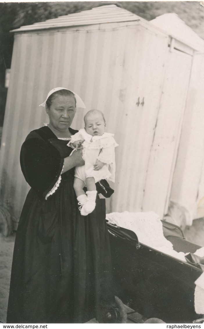 Photo-carte Femme Nounou Avec Bébé Plage Poussette Landau Nourrice Chapeau Mode - Persone Anonimi