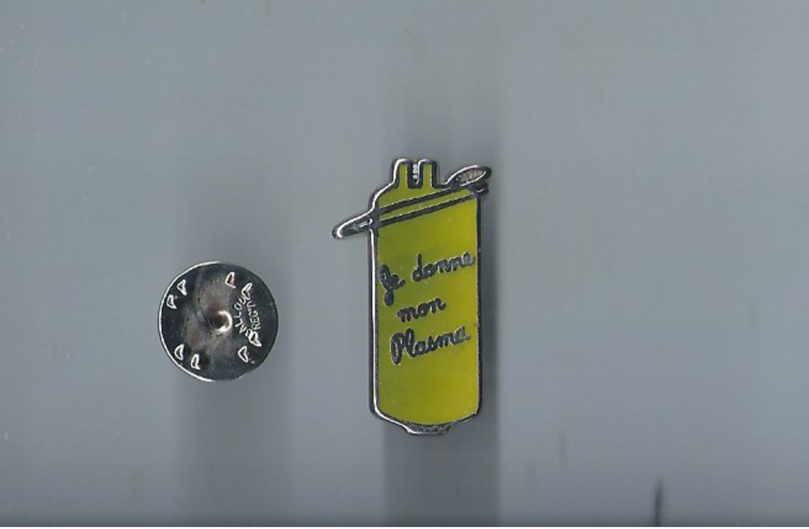 Pins - Je Donne Mon Plasma - Signe -metargent  -rare -  Port 0.90 - Geneeskunde