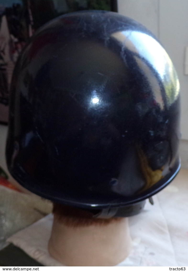 CASQUE DE LA GENDARMERIE D'INTERVENTION DE 1992 AVEC SES SANGLES ANTI ARRACHEMENT , FABRICATION DUNOIS GALLET CHATILLON - Hoeden